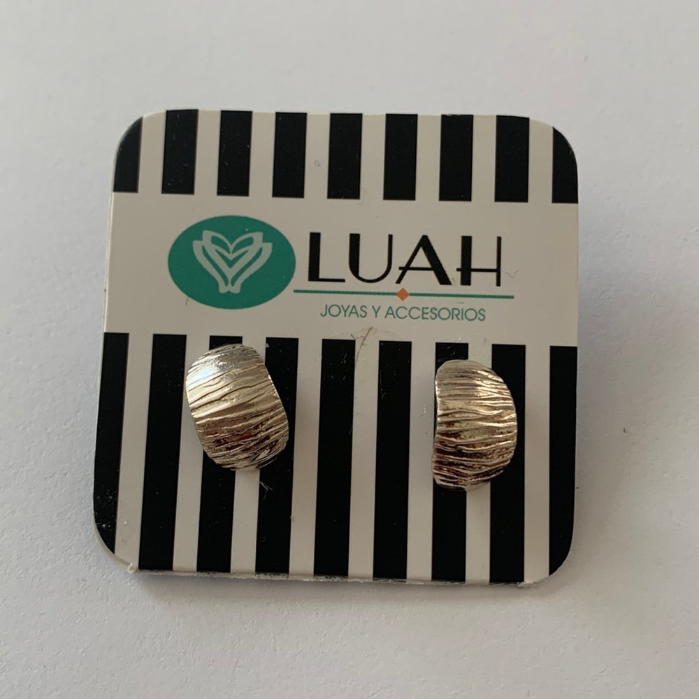 SILVER EARRINGS - post back